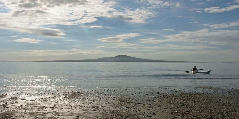 counsellor kayaking in takapuna, auckland